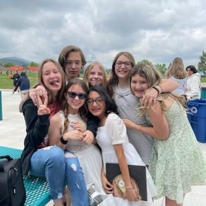 Meet your Posher, Ava